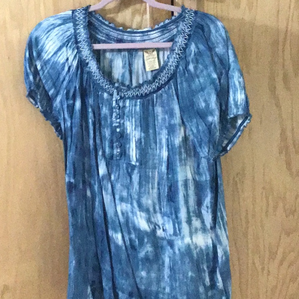 Short sleeve shirt